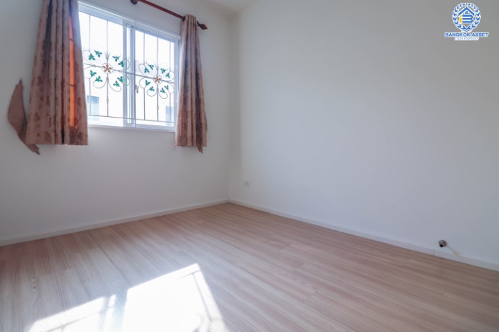 *****ทาวน์เฮ้าส์มือสองย่านนนทบุรี ม.แกรนด์พลีโน่ รัตนาธิเบศร์ บนเนื้อที่ 18 ตร.ว. ฟังก์ชัน 3 ห้องนอน 2 ห้องน้ำ 1 ที่จอดรถ บ้านสวย พร้อมอยู่ แถมฟรี! 1 เครื่องปรับอากาศ ทำเลดี เชื่อมต่อถ.ติวานนท์, ถ.รัตนาธิเบศร์, ถ.นครอินทร์, ถ.ราชพฤกษ์ ใกล้รถไฟฟ้าสายสีม่วง "สถานีบางพลู"